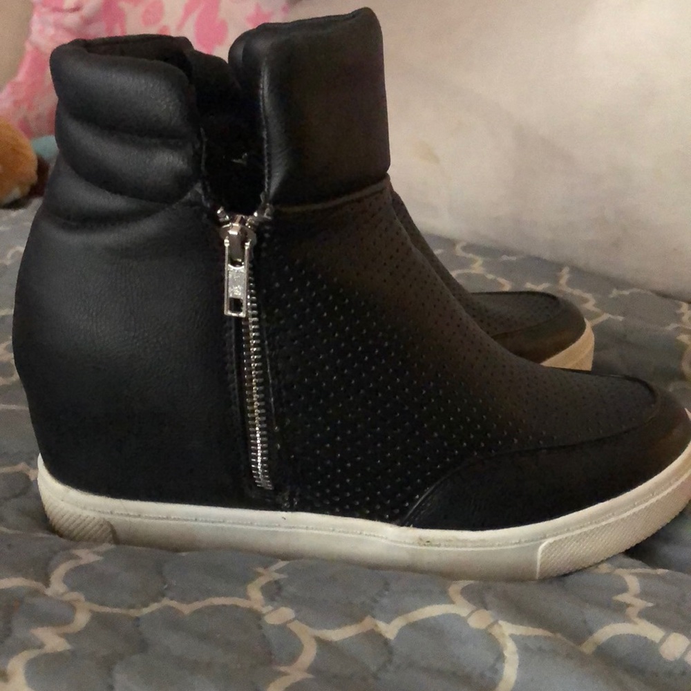 Black Steve Madden wedge sneakers